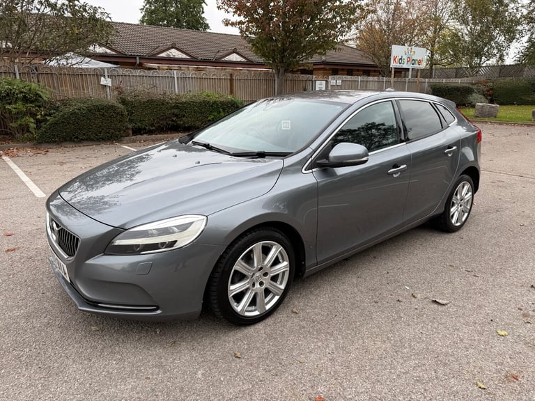 2017 Volvo V40 D2 [120] Inscription 5dr HATCHBACK Diesel Manual