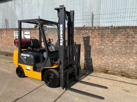 Komatsu 1.8t gas forklift, clear view mast with sideshift 