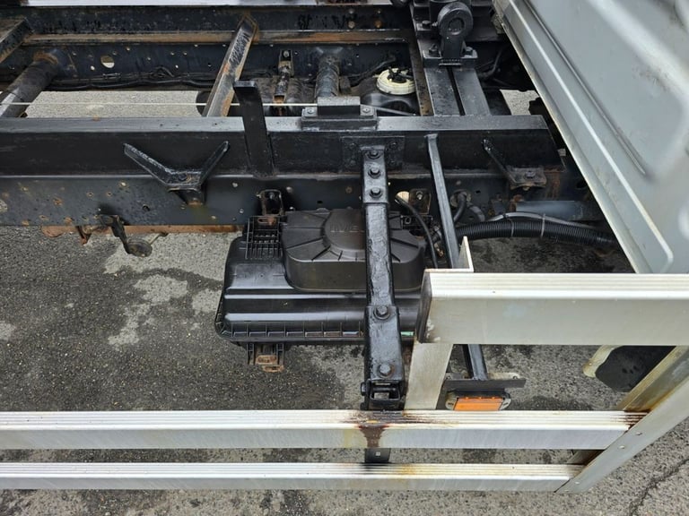 2019 Iveco Daily 3.0D HPI 65C caged Tipper in white, 45,000 miles, 1 owner, Euro 6 ULEZ, 6-s TIPP...