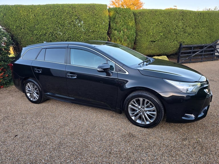 TOYOTA AVENSIS 1.8 V-M Business Ed Plus -ESTATE- AUTOMATIC - 5DR - 2016 - BLACK 