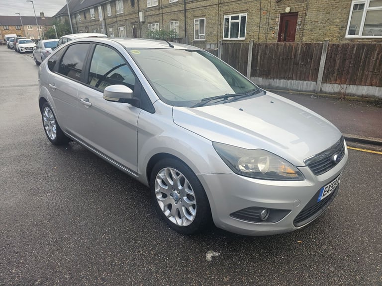 focus 1.6 zetec F.S.H NEW CLUTCH NEW CAMBELT LONG MOT JUNE 2026 DRIVES AN LOOKS PERFECT 