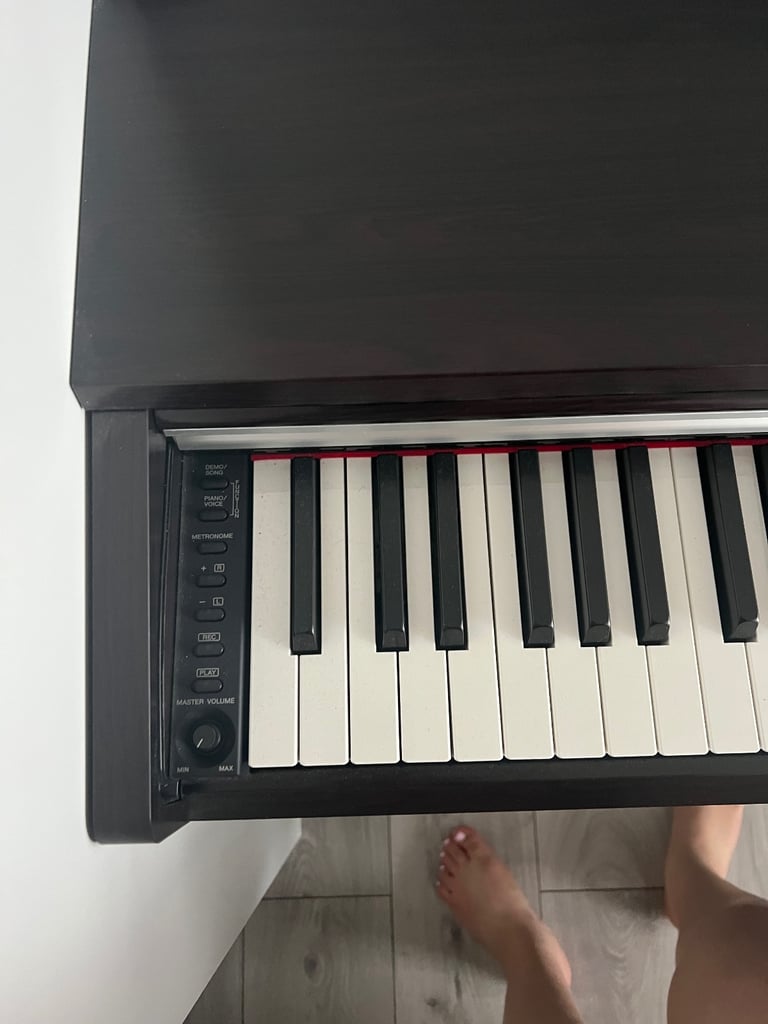 Yamaha Arius Perfect Condition Piano New 
