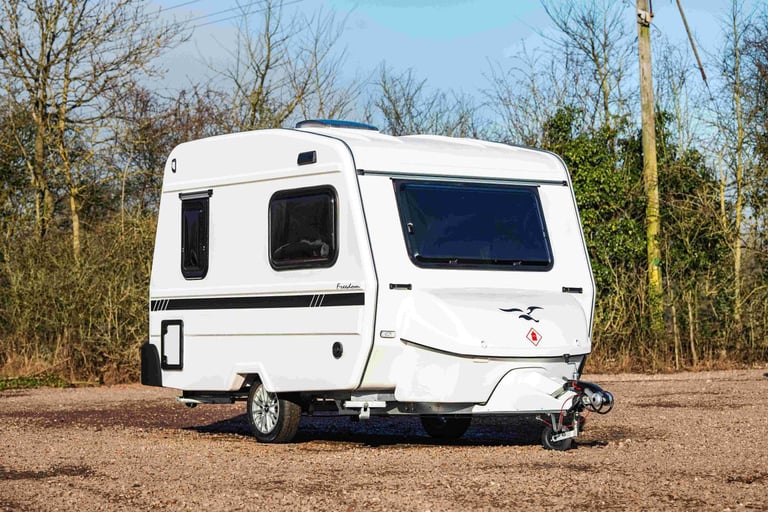 Freedom Jetstream First Class - Lightweight two berth caravan with bathroom