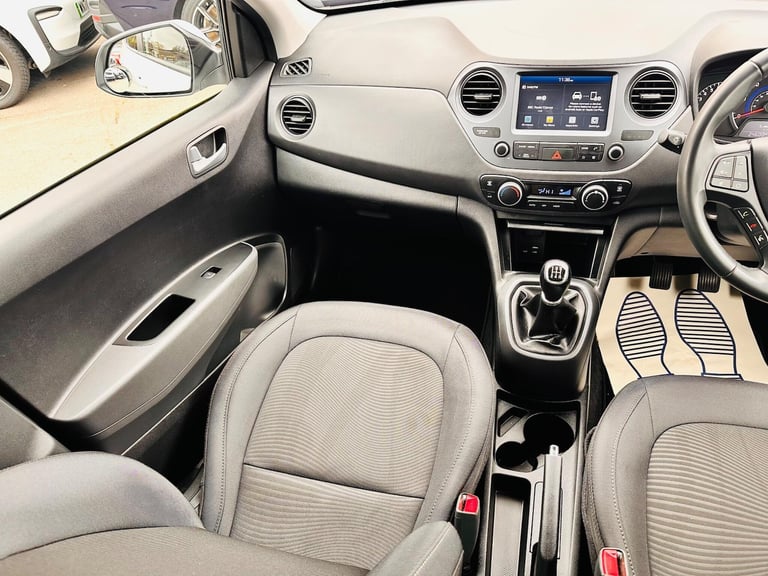 2019 Hyundai i10 1.0 Premium Euro 6 5dr HATCHBACK Petrol Manual