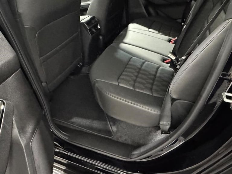 2025 Isuzu D-Max 1.9 V-Cross Double Cab 4x4 Auto Automatic Pick Up Diesel Automatic