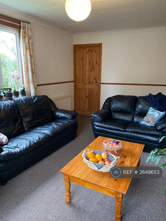 2 bedroom flat in Watson Street, Dundee, DD4 (2 bed) (#2649653)