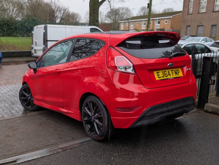 2014 Ford Fiesta 1.0 EcoBoost 140 Zetec S Red 3dr HATCHBACK Petrol Manual