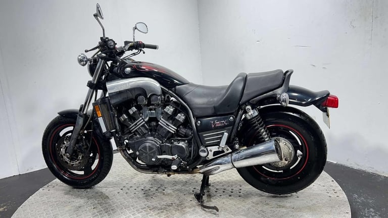 Yamaha Vmax [Phone number removed]K RUNNING PROJECT BIKE SPARES OR REPAIR CLASSIC CRUISER