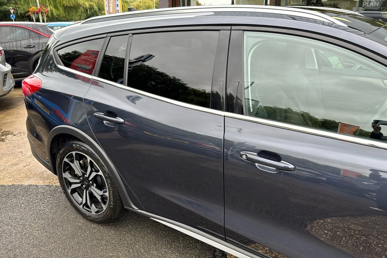  Ford Focus Estate 1.0t Ecoboost Mhev Active X Vignale Edition Estate 5dr