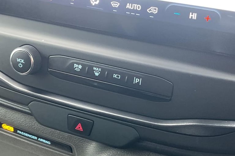 2025 Ford Transit 460 Leader L4 H3 ELWB High Roof 17 Seat Minibus RWD 2.0 EcoBlue 165ps, PRIV Min...