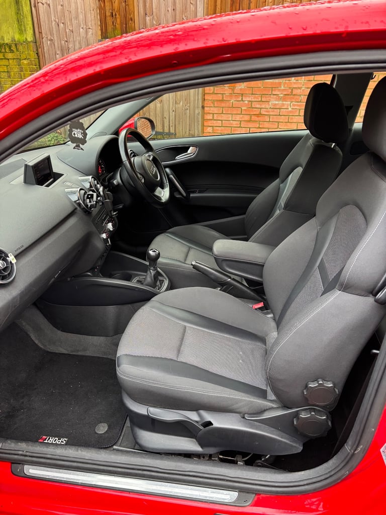 Audi, A1, Hatchback, 2011, Manual, 1197 (cc), 3 doors