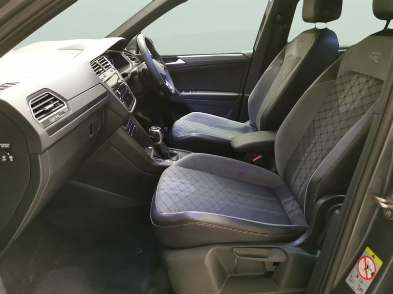 2021 Volkswagen Tiguan 2.0 TDI R-Line SUV 5dr Diesel DSG Euro 6 (s/s) (150 ps) - KEYLESS ENTRY - ...
