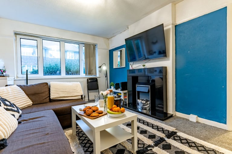 Beautiful 2 bedroom flat in Birmingham City Centre is available for Rent (B16 8)