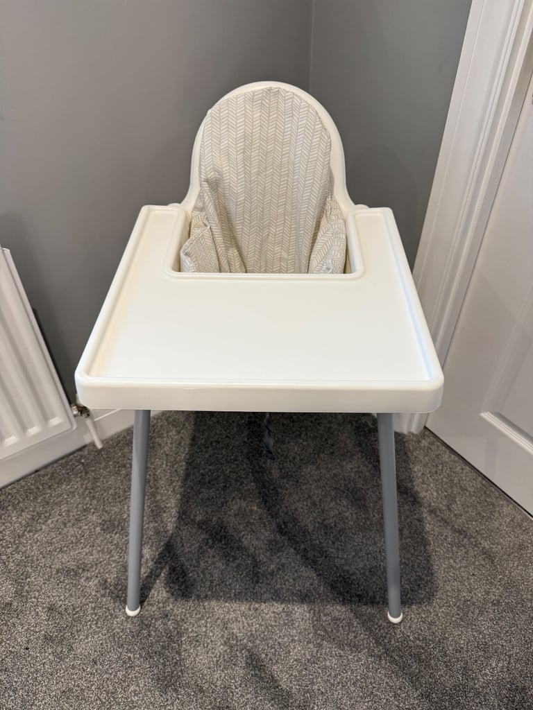 IKEA antilop highchair with straps, removable table & cushion