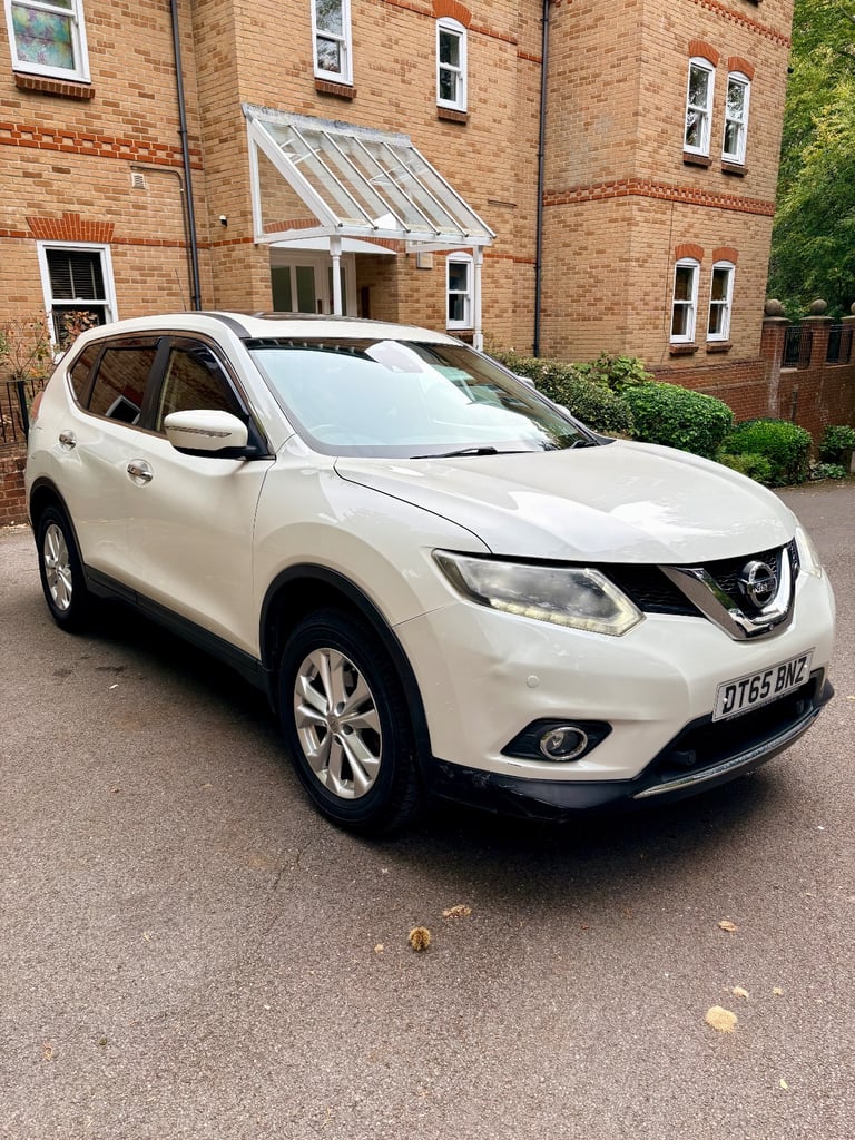 Nissan, X-TRAIL, Estate, 2016, Manual, 1598 (cc), 5 doors