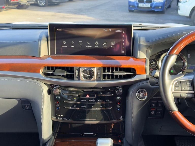 2024 Lexus LX LX570 5.7 V8 Automatic 4X4 8 seats 5dr Petrol Automatic