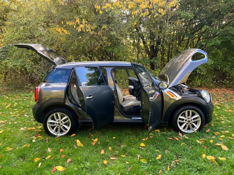 2011 MINI Countryman 1.6 Cooper 5dr Auto HATCHBACK Petrol Automatic