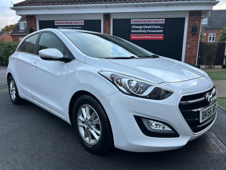 2016 Hyundai i30 1.6 CRDi Blue Drive SE Nav 5dr DIESEL ONLY 55K MILES! £20 ROAD TAX! LOVELY! HATC...