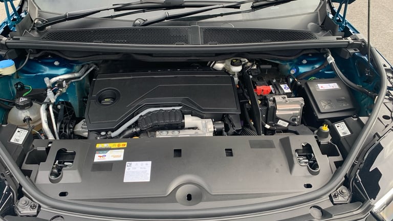 2025 Peugeot 3008 1.2 HYBRID GT SUV 5dr Petrol Hybrid e-DSC6 Euro 6 (s/s) (136 ps) SUV Hybrid Aut...