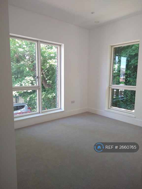 3 bedroom house in Ravensdale Gardens, London, SE19 (3 bed) (#2660765)