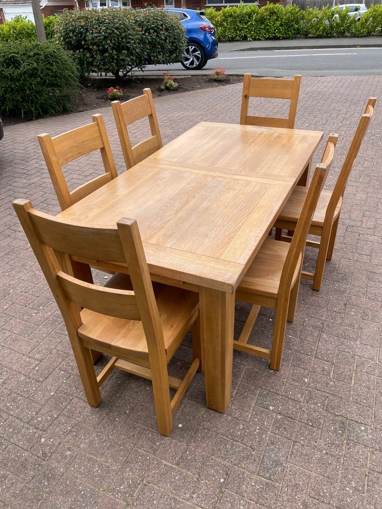 Solid Oak 6 Seater Extendable Dining Set