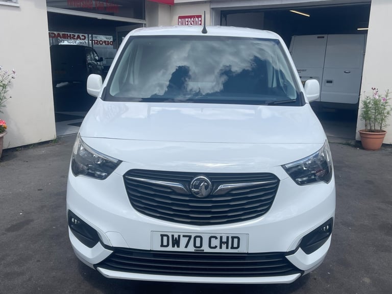 2021 Vauxhall Combo 2300 1.5 Turbo D 100ps H1 Sportive Van PANEL VAN Diesel Manual