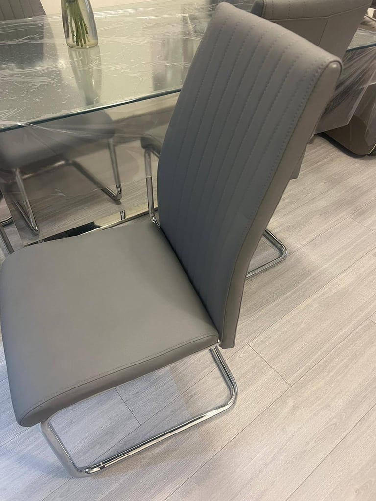 image for 6 stylish leather chairs (can deliver)