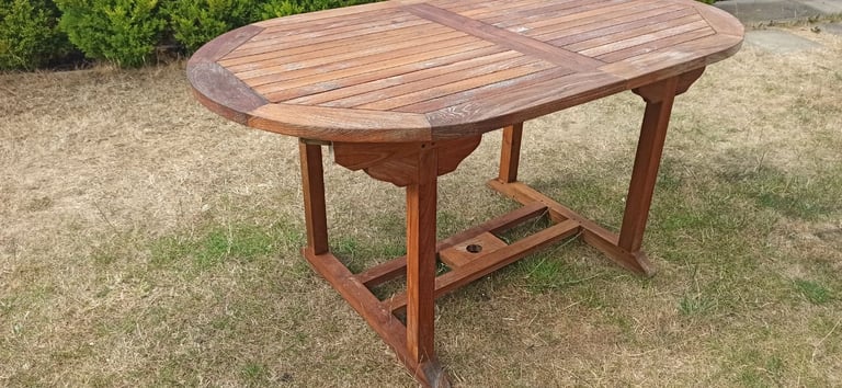 Vintage solid oak extendable garden dining table