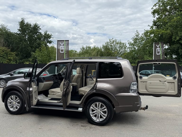 2013 Mitsubishi Shogun 3.2 DI-DC [197] SG3 5dr Auto ESTATE DIESEL Automatic