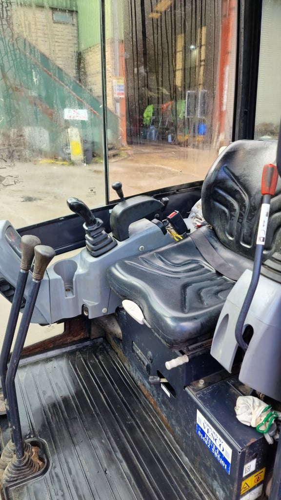  Kubota KX015-4 Mini Digger – 2012 – £7,000 + VAT