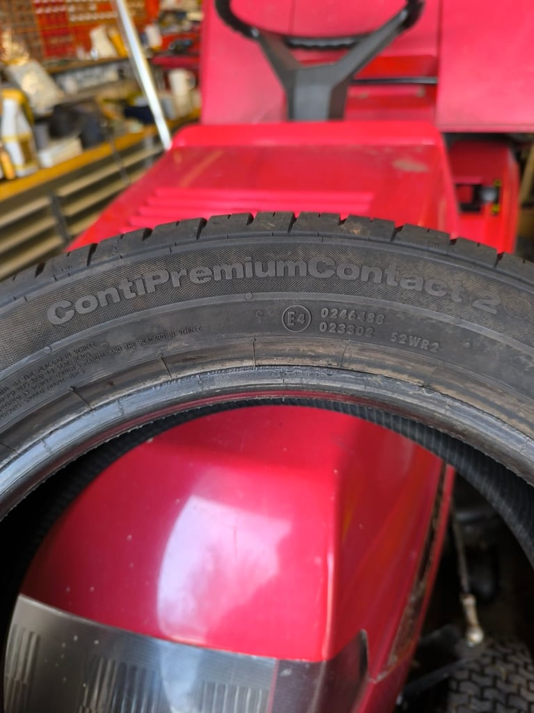 2 x Continental 195/50 R16 - Part worn