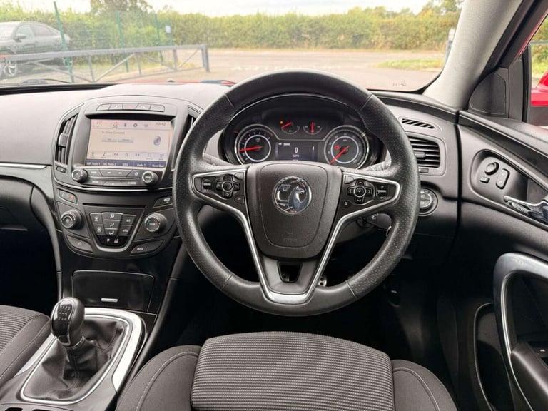 2016 Vauxhall Insignia 1.4T SRi Nav 5dr [Start Stop] HATCHBACK PETROL Manual