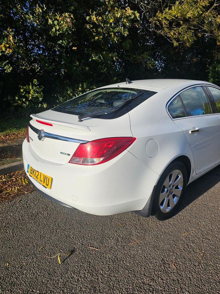 Vauxhall, INSIGNIA, Hatchback, 2012, Manual, 1956 (cc), 5 doors