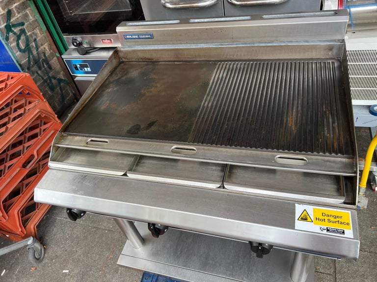 SERVICED GAS BLUESEAL GRILL CATERING  COMMERCIAL KITCHEN CAFE RESTAURANT SHOP