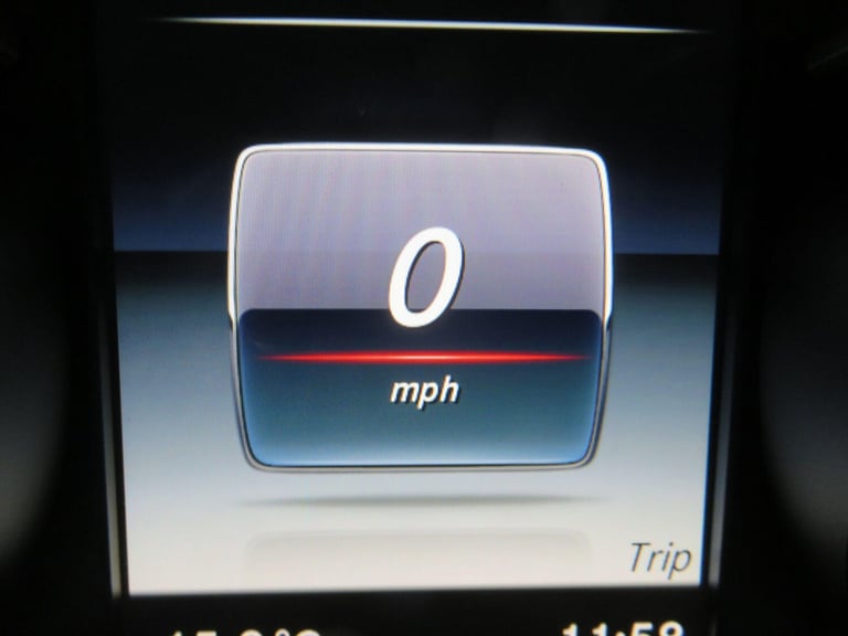 2014 Mercedes-Benz C Class 2.1 C220 BlueTEC AMG Line G-Tronic+ Euro 6 (s/s) 4dr SALOON Diesel Aut...