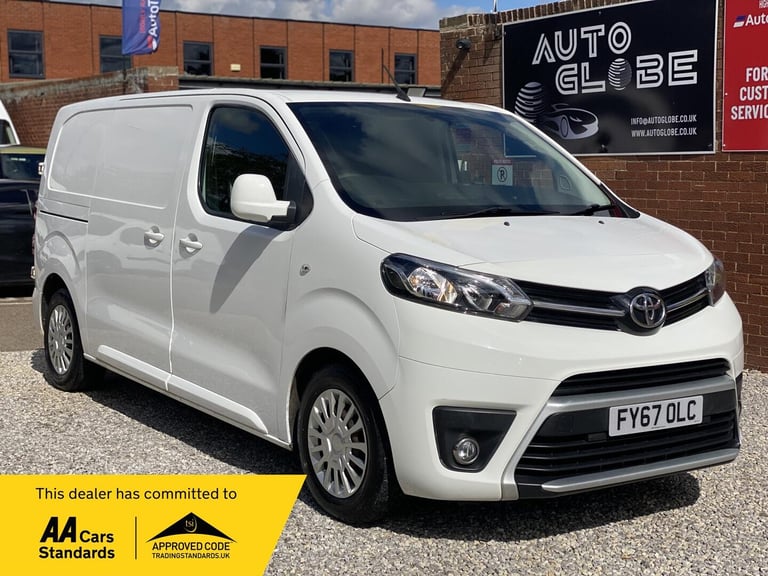 2017 Toyota ProAce 1.6D Comfort Medium Panel Van MWB Euro 6 (s/s) 6dr PANEL VAN Diesel Manual