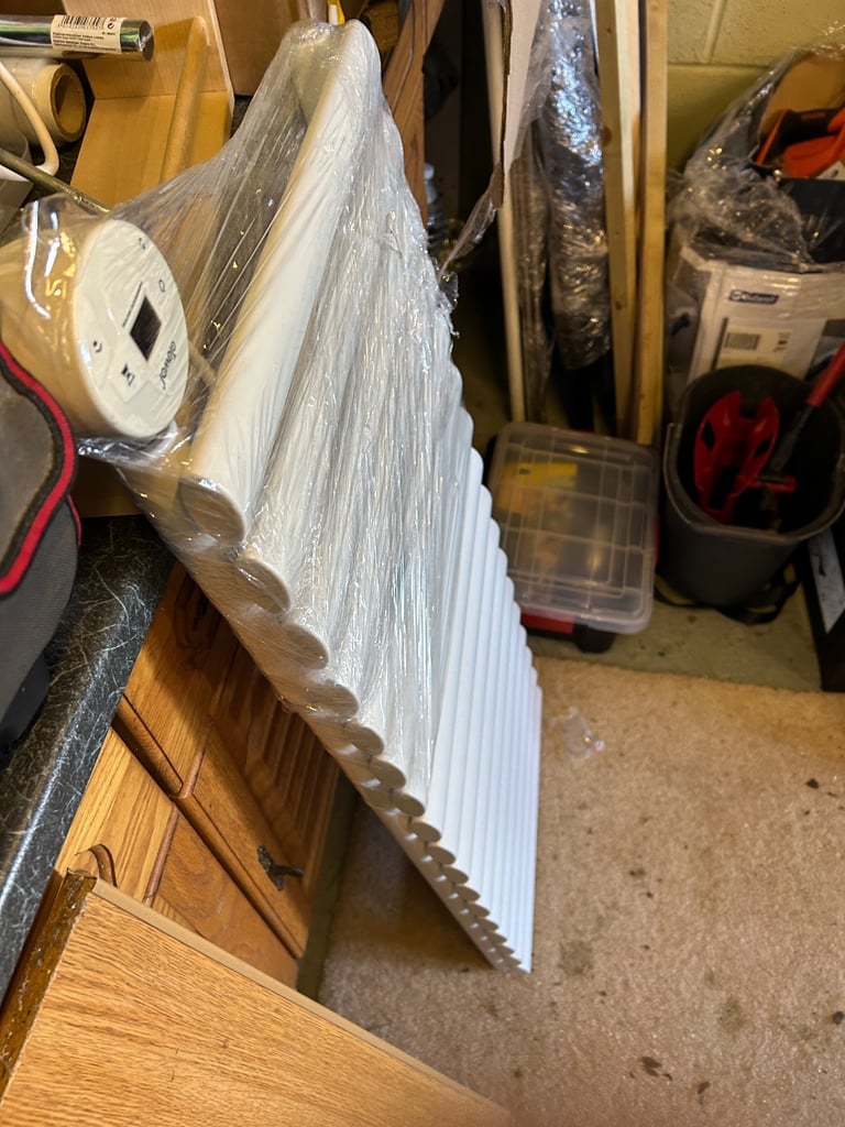 Vertical radiator- electric 