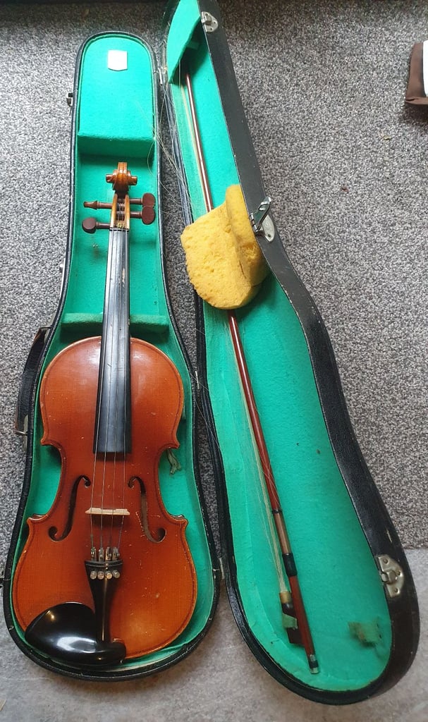 image for Lark 3/4 violin 