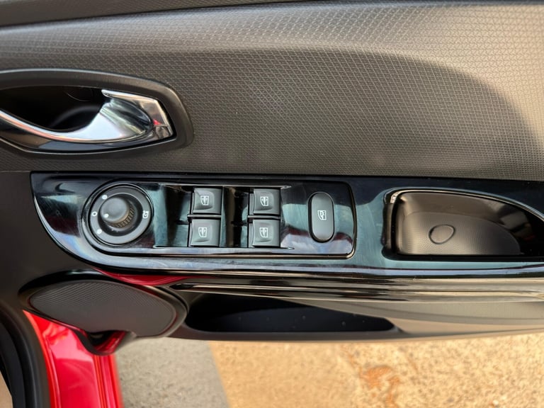 2014 Renault Clio 1.2 DYNAMIC AUTO  Hatchback Petrol Automatic