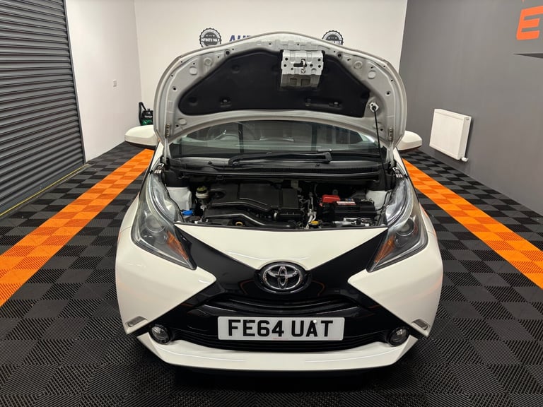 2014 Toyota AYGO 1.0 VVT-i X-Pression 5dr x-shift HATCHBACK Petrol Manual