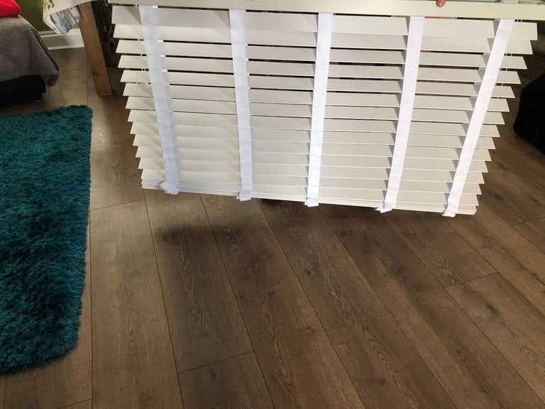 Venetian Blind - White - Branded - Hunter Douglas 