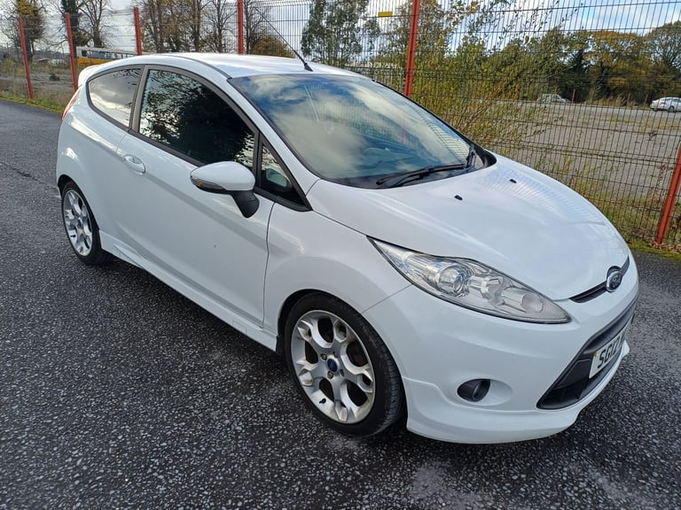 Ford, FIESTA, 1.6 Sport, White, Hatchback, 2012, Manual, 1596 (cc), 3 doors