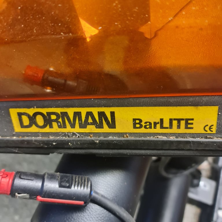 Twin lights flashing beacon