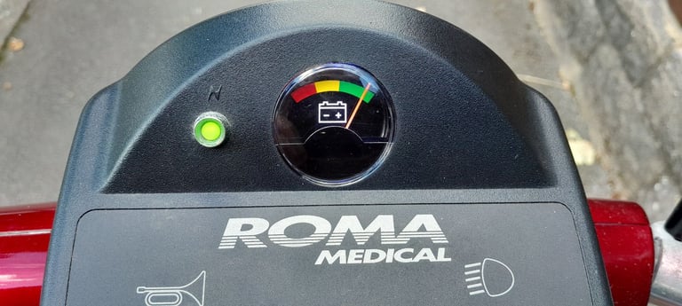 ROMA SORRENTO MOBILITY SCOOTER, WITH 2 BRAND NEW BATTERIES