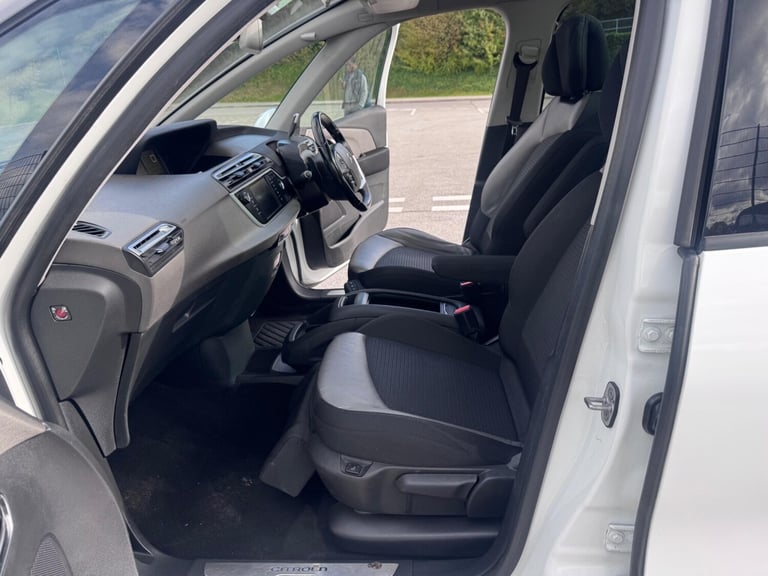 2016 Citroen C4 Grand Picasso 1.6 BlueHDi Exclusive+ EAT6 Euro 6 (s/s) 5dr MPV Diesel Automatic