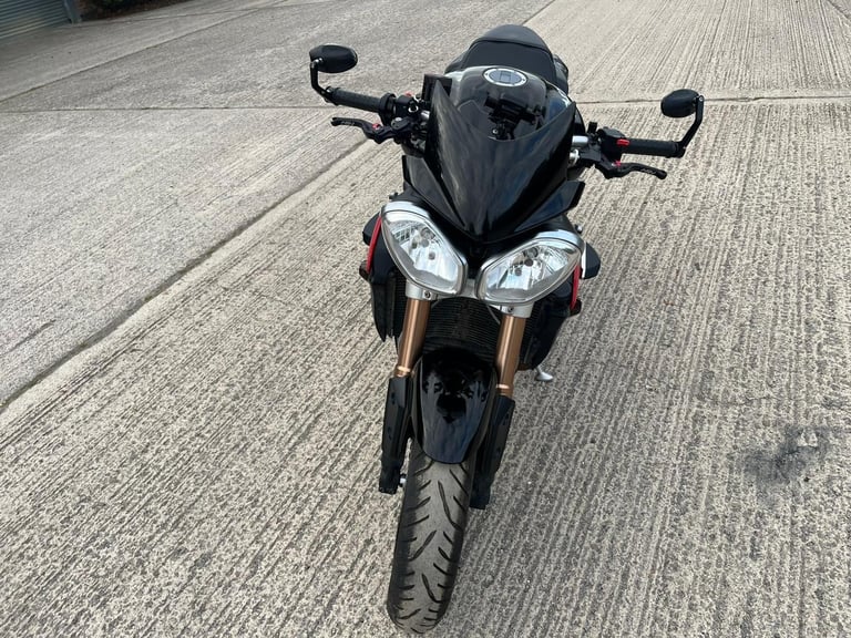 2013 13 TRIUMPH SPEED TRIPLE 1050 R BLACK NEW MOT HISTORY 12k MILES NAKED
