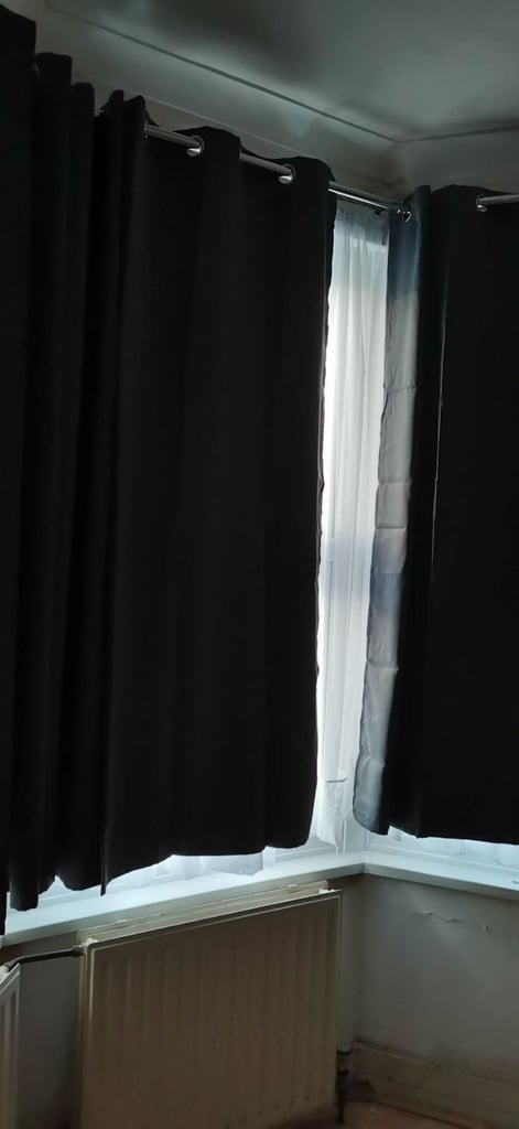 1 big bedroom to rent in North Greenwich next to IKEA. Microwave Cooking Only!