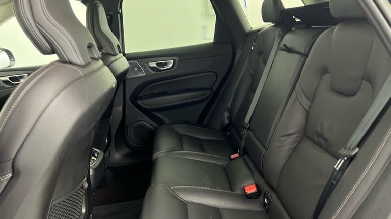2022 Volvo XC60 Ultimate, B5 AWD mild hybrid, Petrol, Dark Estate Petrol Automatic