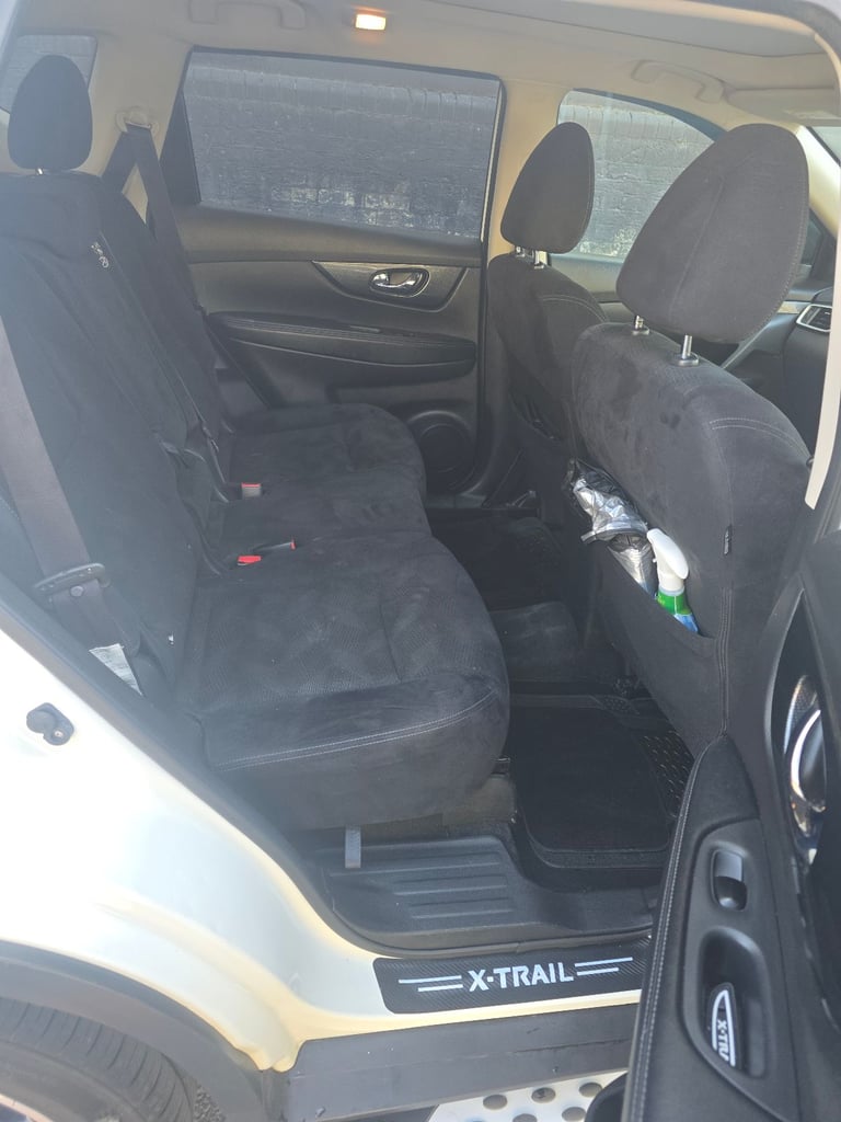 Nissan, X-TRAIL, Estate, 2016, Manual, 1598 (cc), 5 doors