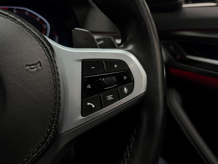 2022 BMW 5 Series 520i M Sport Saloon SALOON Petrol/Electric Hybrid Automatic